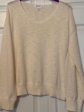 Candace Cameron Bure V-Neck Knit Sweater